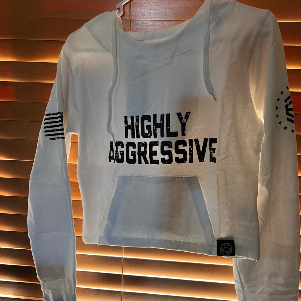 Women’s Brand New With Tags LiveSore Crop Top Sweatshirts